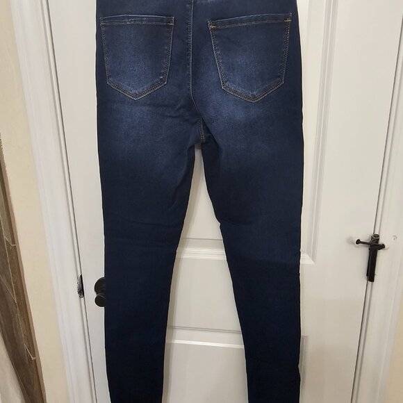 Skinny Jeans - Picture 2 of 3